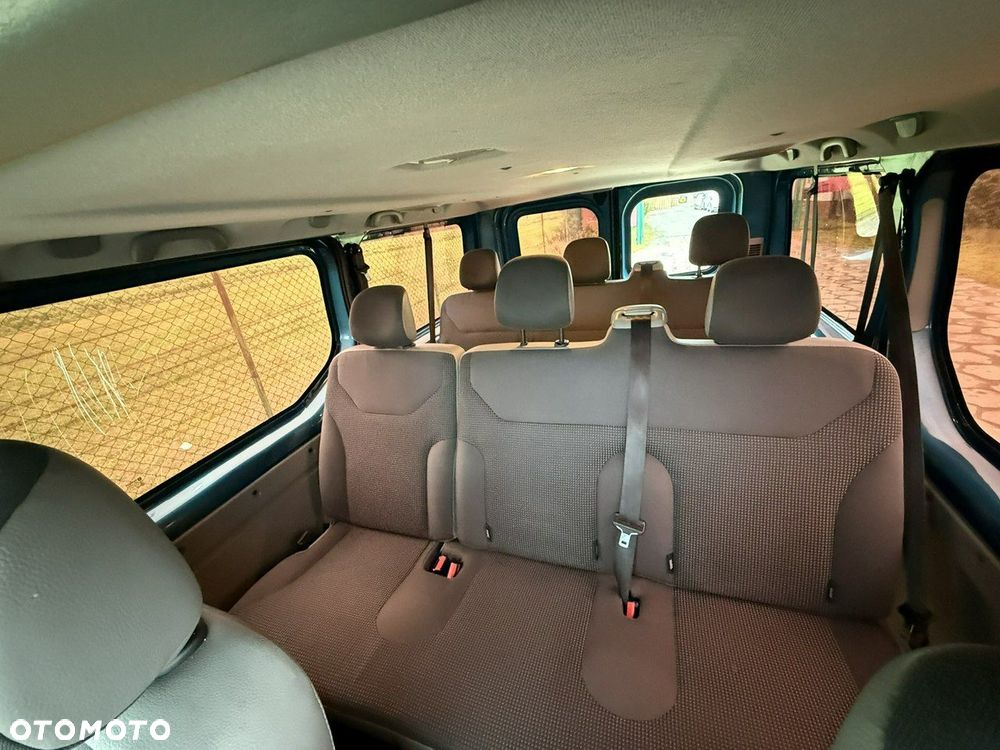 Opel Vivaro L2H1 2.9t - 12