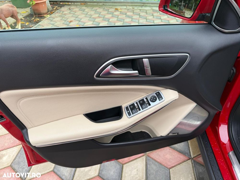 Mercedes-Benz GLA 180 - 13