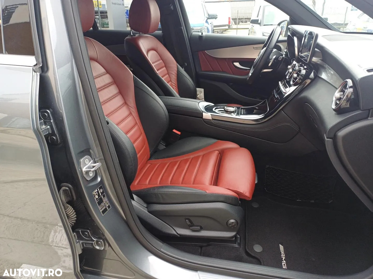 Mercedes-Benz GLC Coupe 250 d 4Matic 9G-TRONIC AMG Line - 23