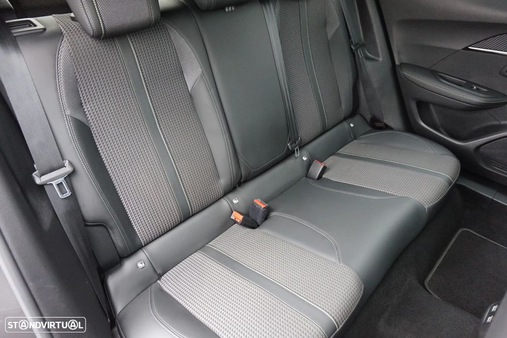 Peugeot 2008 1.5 BlueHDi GT Line EAT8 - 18