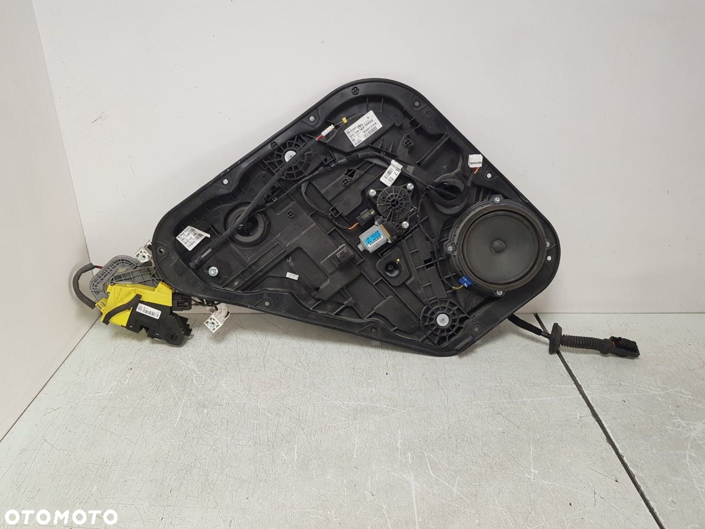 GŁOSNIK PODNOSNIK MECHANIZM SZYBY SILNIK PROWADNICE DRZWI LEWY TYLNY LEWA TYŁ KIA  SPORTAGE IV 4 16- - 2