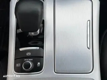 Kia Stinger 3.3 T-GDI 8AT AWD GT - 13