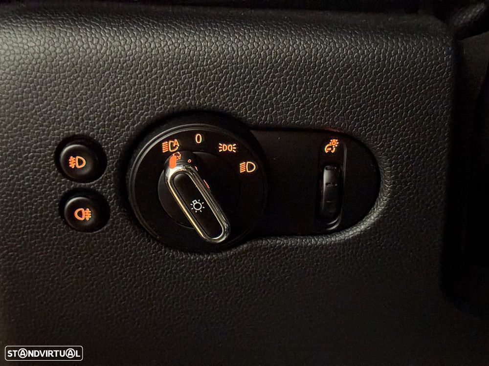 MINI 3 Portas Cooper SD Aut. - 8
