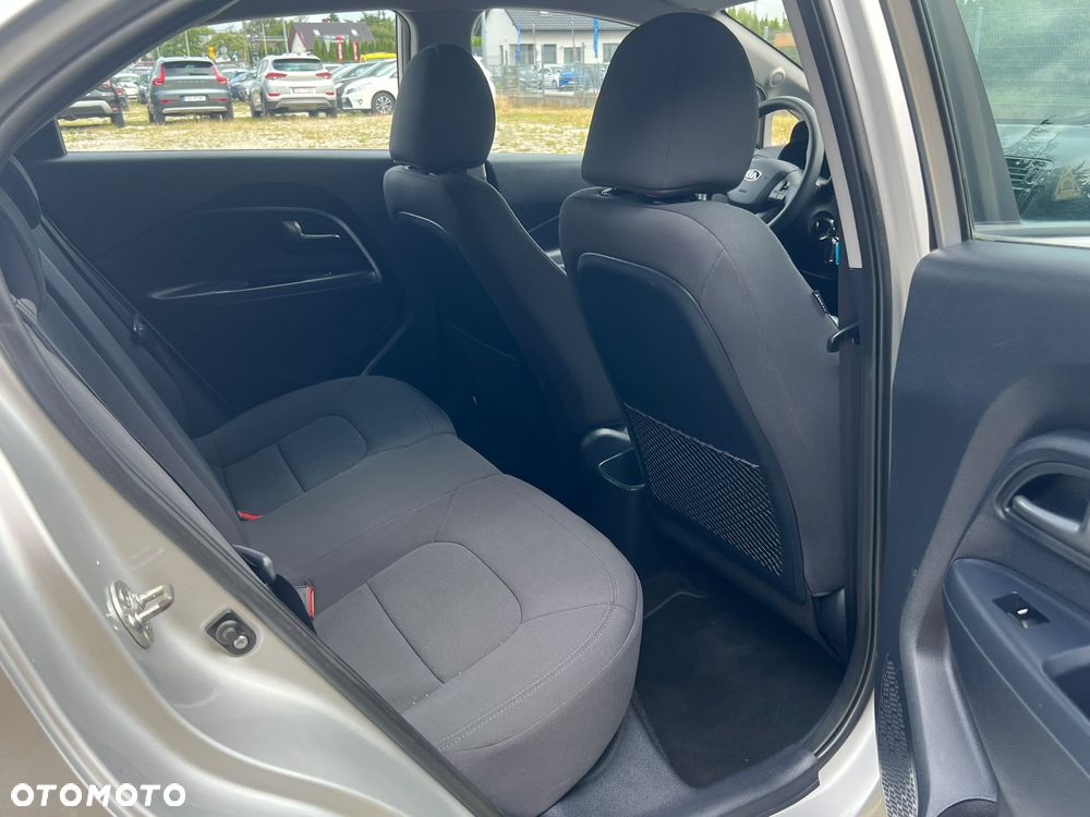 Kia Rio 1.2 Edition 7 - 17