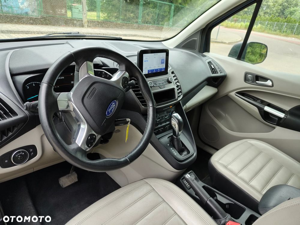 Ford Tourneo Connect Grand - 15