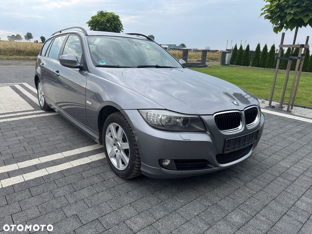 BMW Seria 3 320d DPF Touring - 3