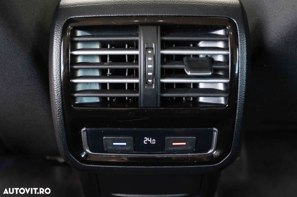 Volkswagen Passat Variant 2.0 TDI DSG Comfortline - 29