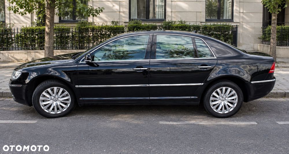 Volkswagen Phaeton - 4