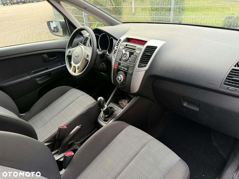 Kia Venga - 5