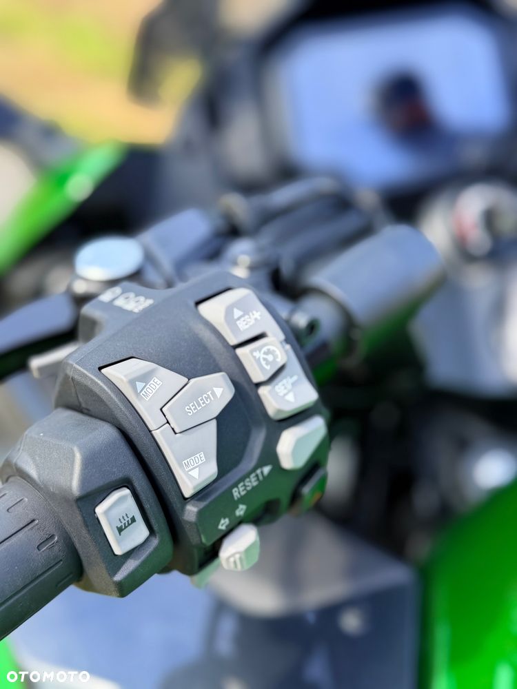 Kawasaki Ninja 1000 SX - 7