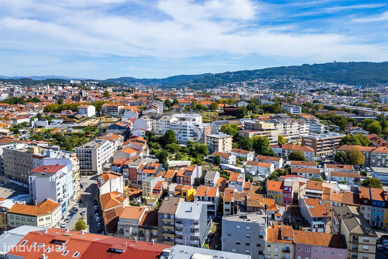 Apartamento T2, Novo, junto ao Centro de Braga - Grande imagem: 2/30
