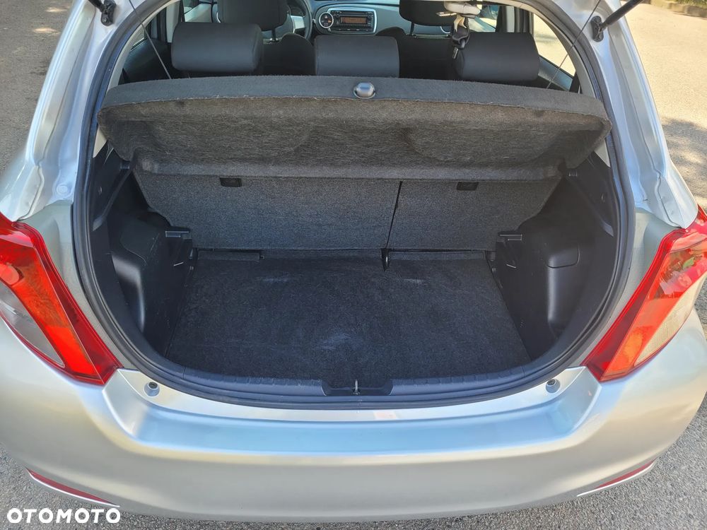 Toyota Yaris 1.0 Sol - 15