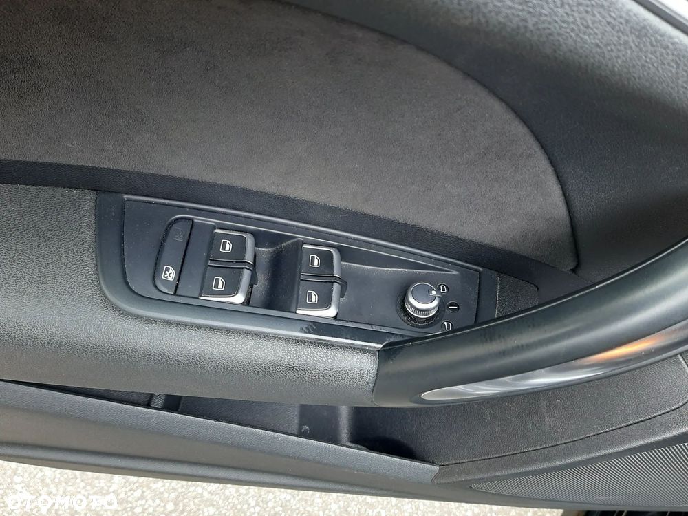 Audi A1 Sportback 1.6 TDI Sport S tronic - 20