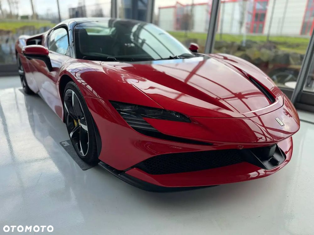 Ferrari SF90 Spider - 8