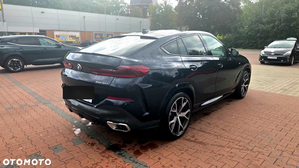 BMW X6 xDrive30d mHEV - 17