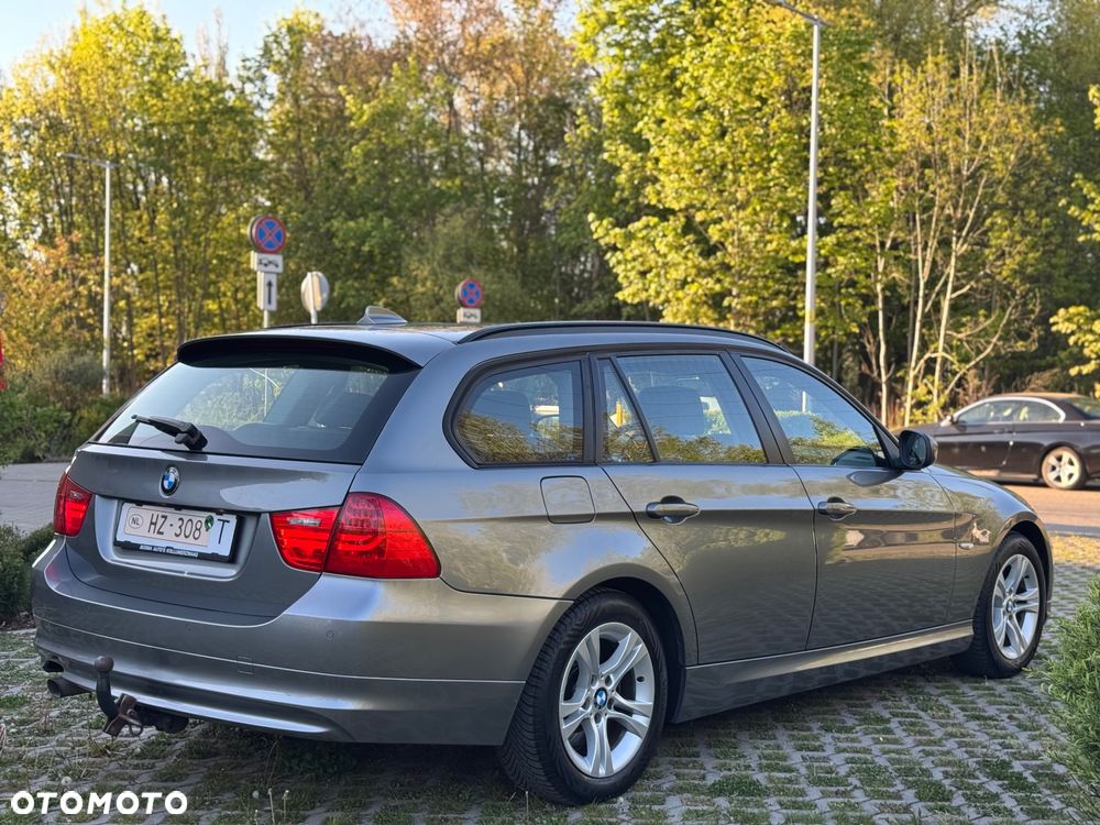 BMW Seria 3 318d DPF Edition Sport - 19