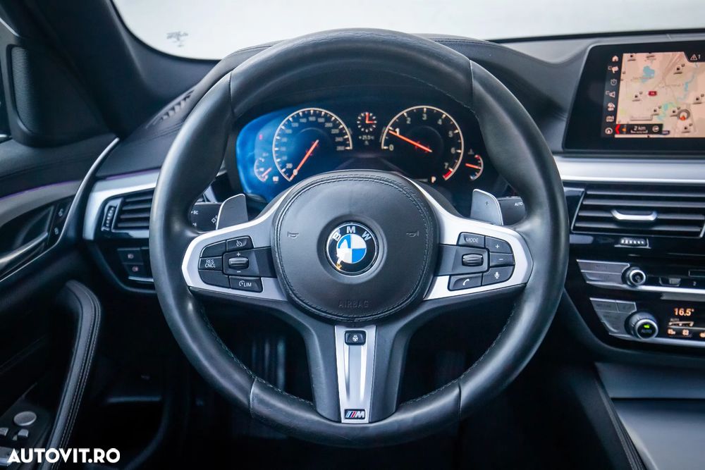 BMW Seria 5 530i xDrive AT - 13
