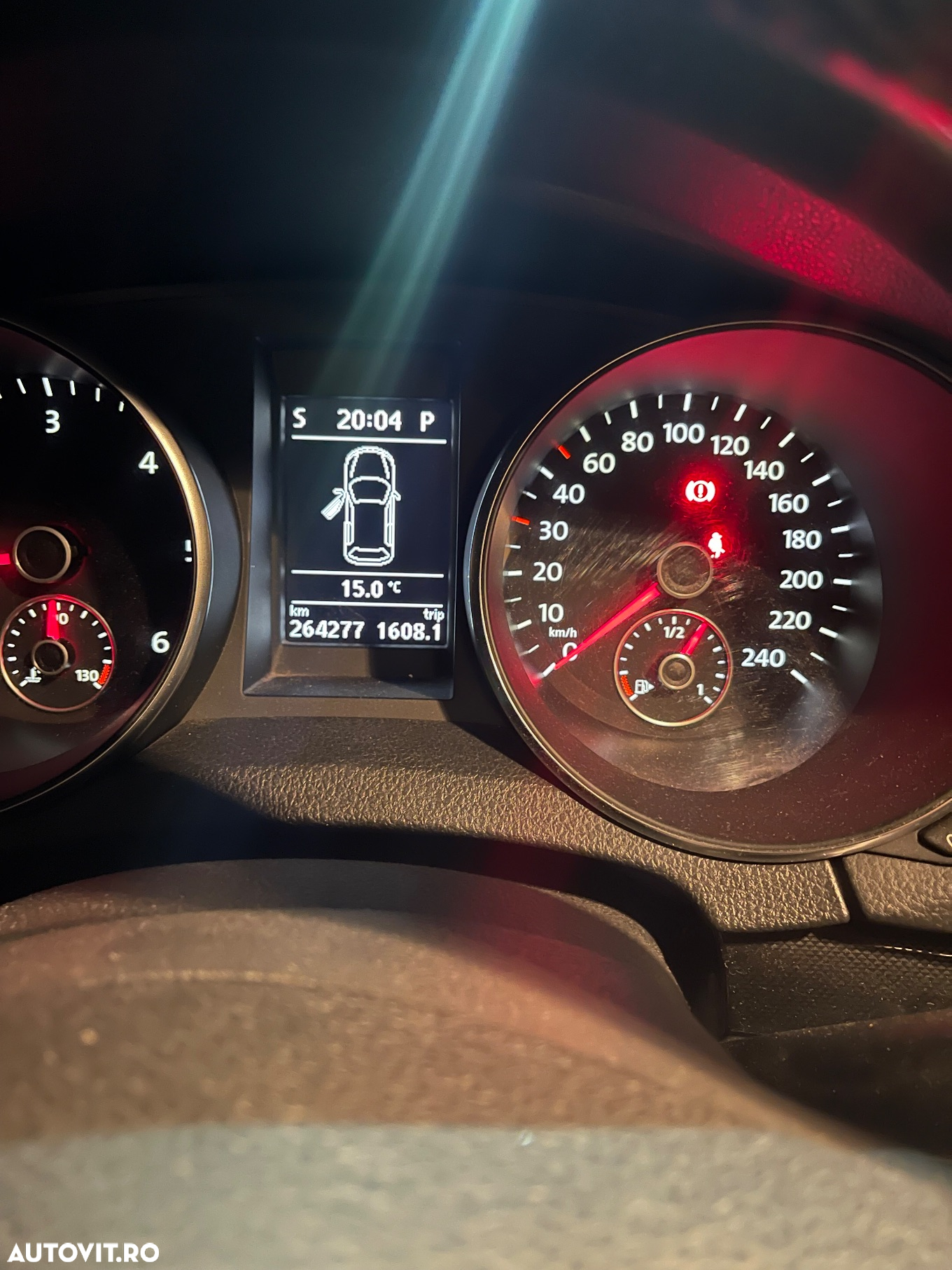 Volkswagen Golf 2.0 TDI Comfortline DSG - 5