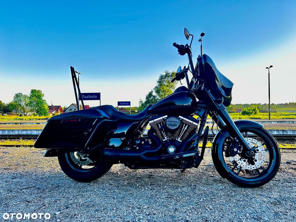 Harley-Davidson Touring Street Glide - 4