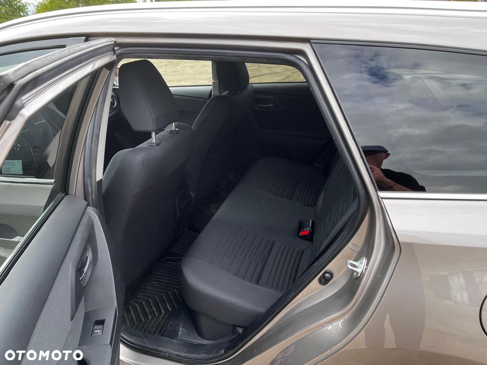 Toyota Auris Hybrid 135 Premium - 7