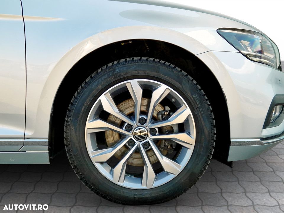 Volkswagen Passat 2.0 TDI Highline - 12