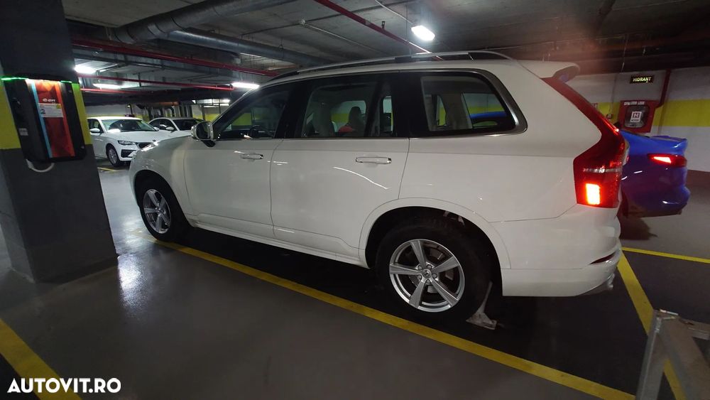 Volvo XC 90 D5 AWD Momentum - 3