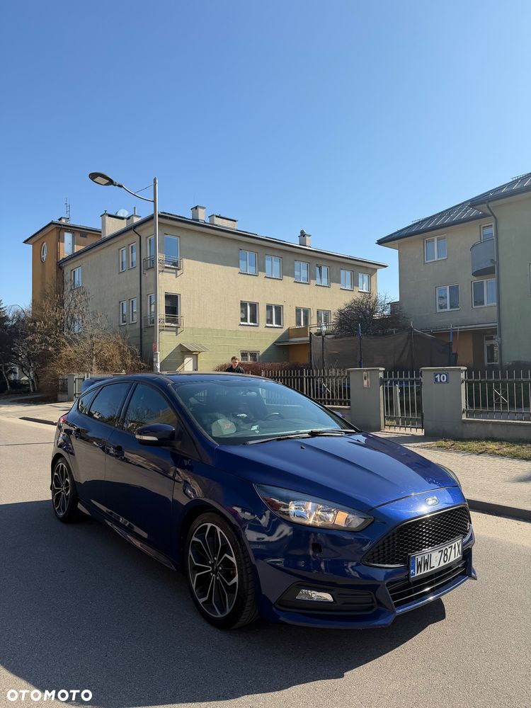 Ford Focus ST - 7
