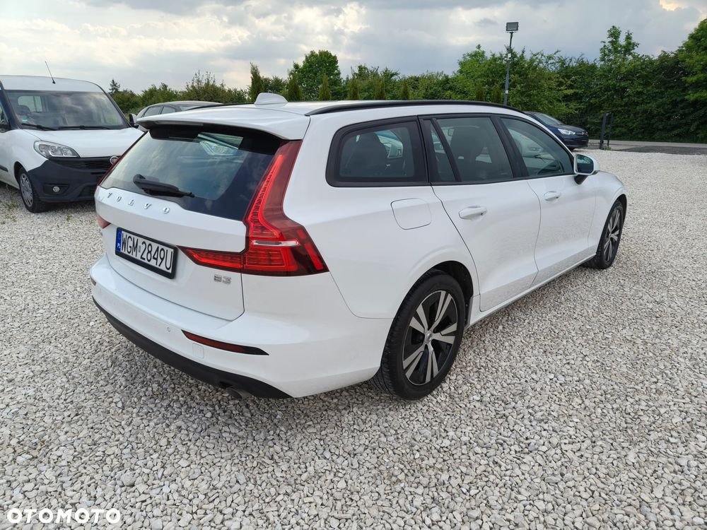 Volvo V60 B3 B Momentum - 28