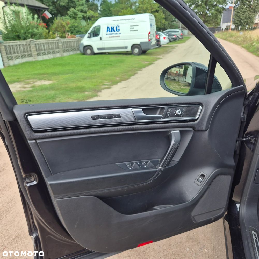 Volkswagen Touareg 3.0 V6 TDI SCR Blue Motion DPF Automatik Executive Edition - 20