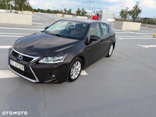 Lexus CT - 1