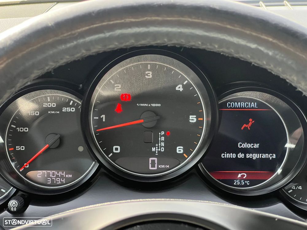 Porsche Cayenne Tiptronic S - 16