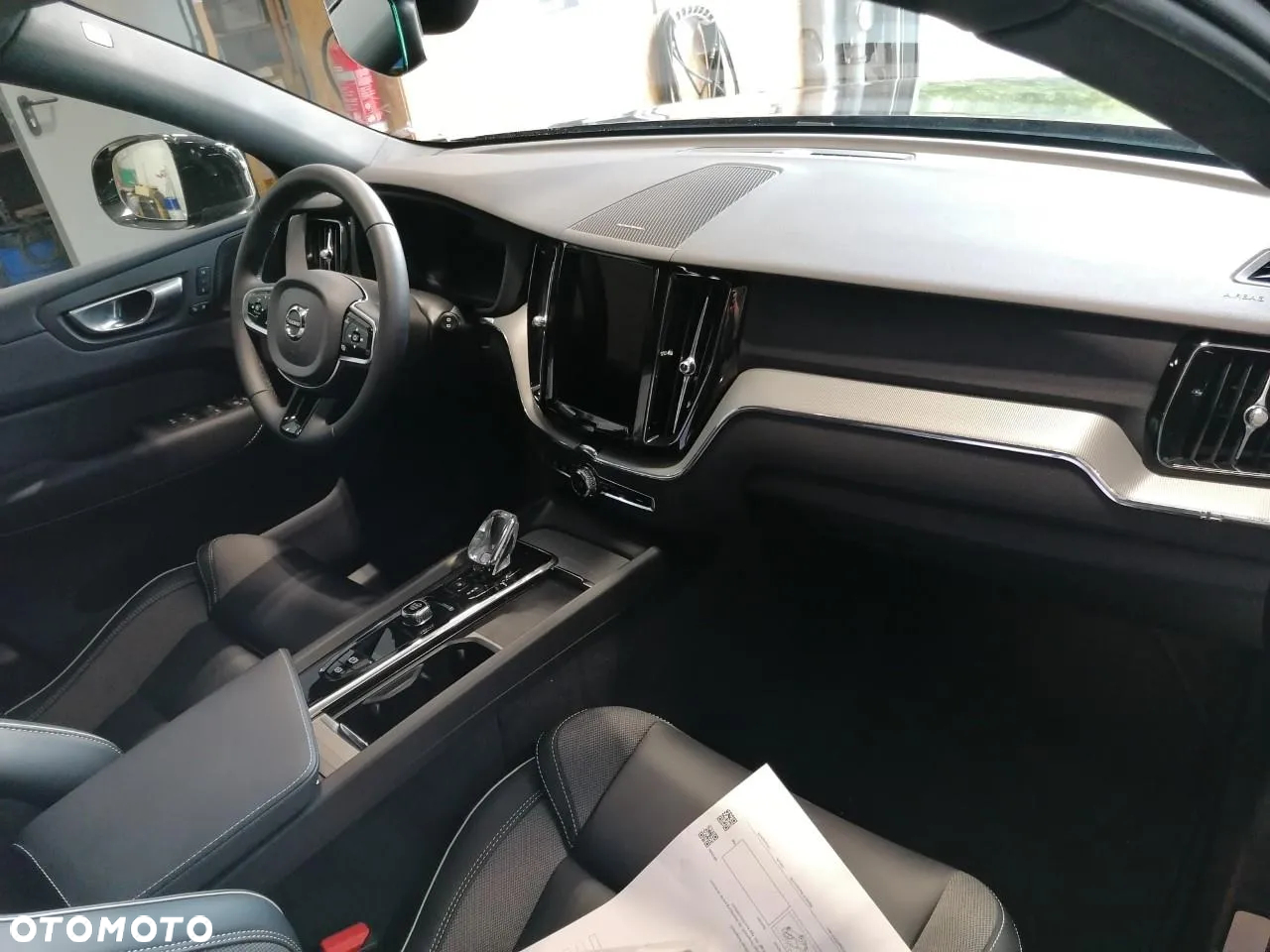 Volvo XC 60 B4 B Plus Dark - 5