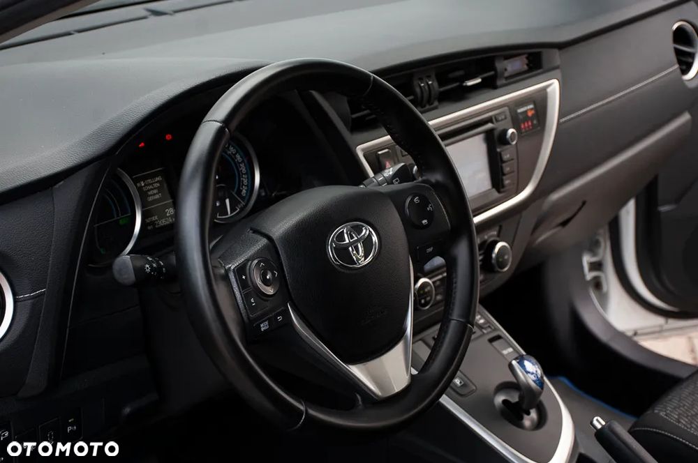 Toyota Auris 1.8 HSD Prestige NAVI - 28