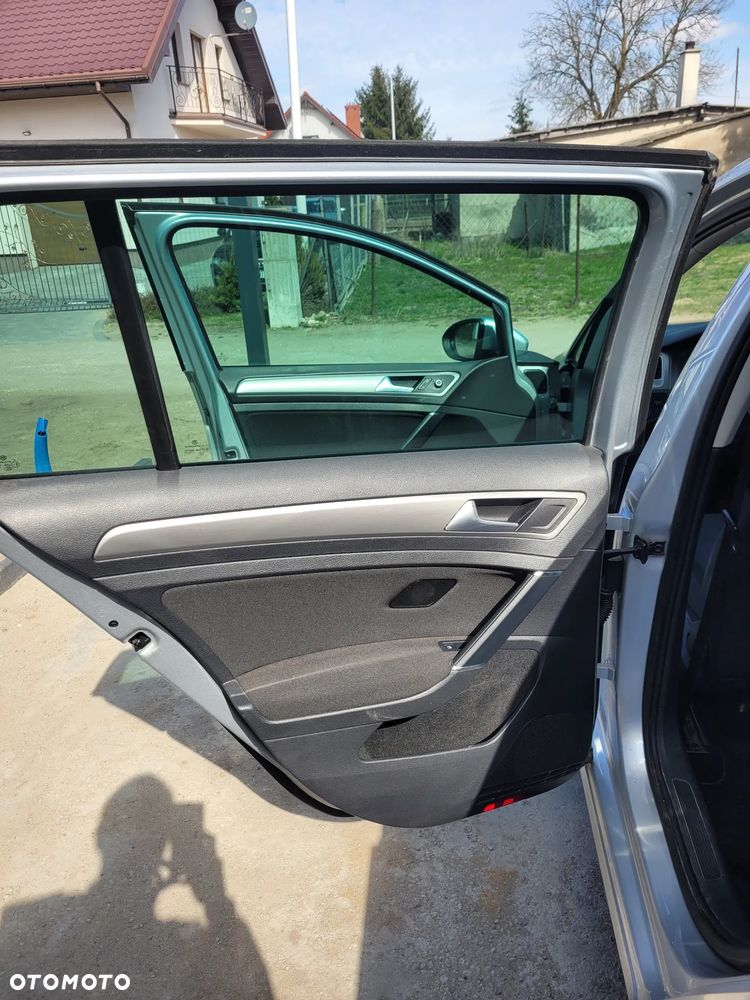 Volkswagen Golf 1.6 TDI DPF Comfortline - 14