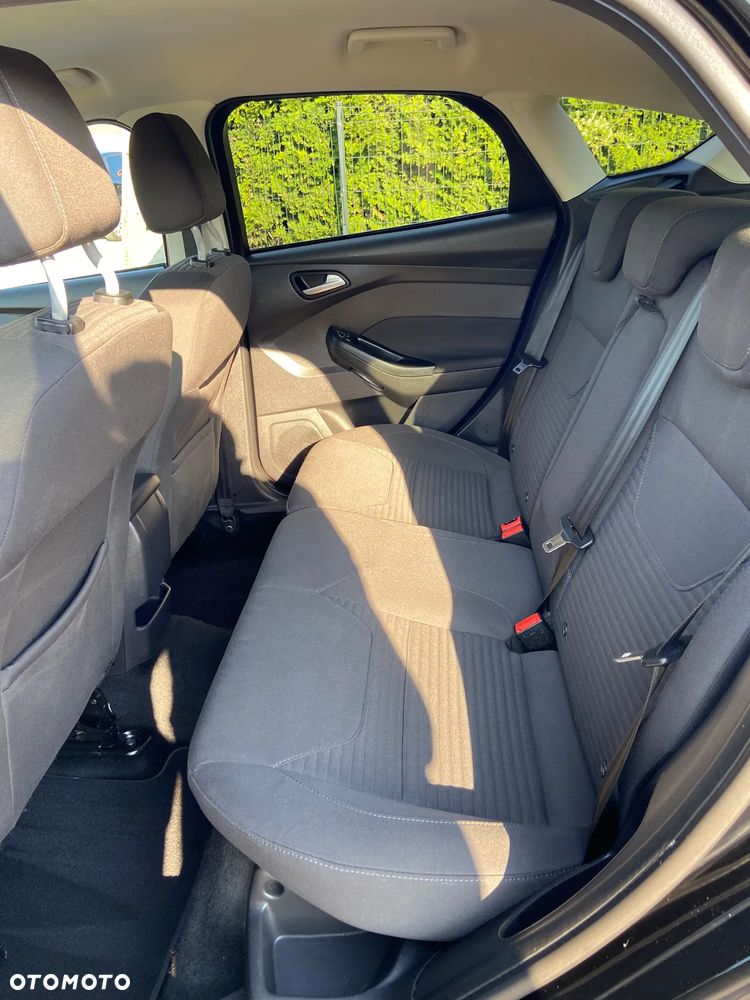 Ford Focus 1.0 EcoBoost Titanium - 25