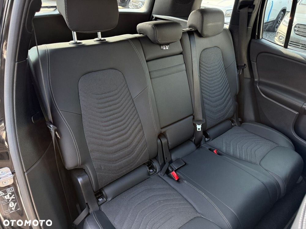 Mercedes-Benz GLB - 29