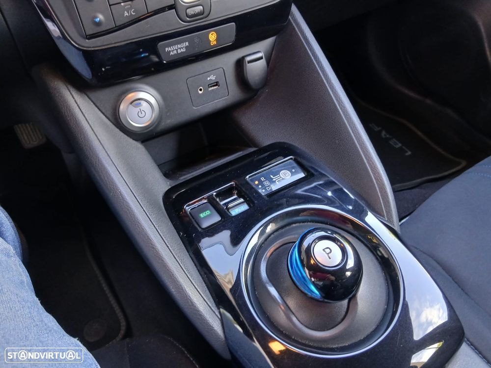 Nissan Leaf N-Connecta - 6