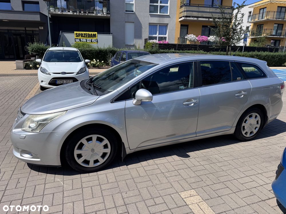 Toyota Avensis 2.0 D-4D 2010 - 4