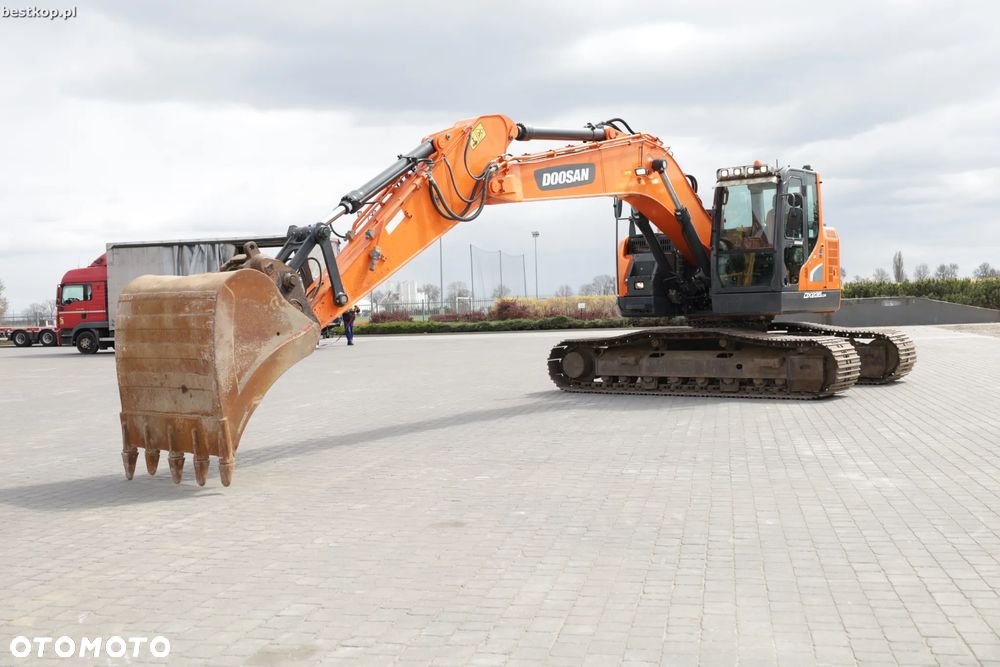Doosan DX235LCR - 32