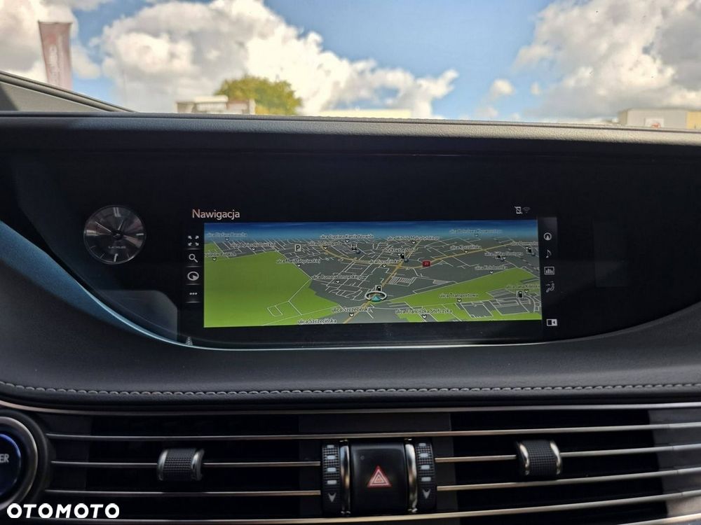 Lexus LS 500h Business Edition AWD - 24