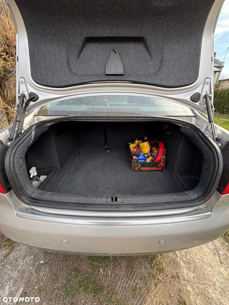 Audi A4 Limousine - 5