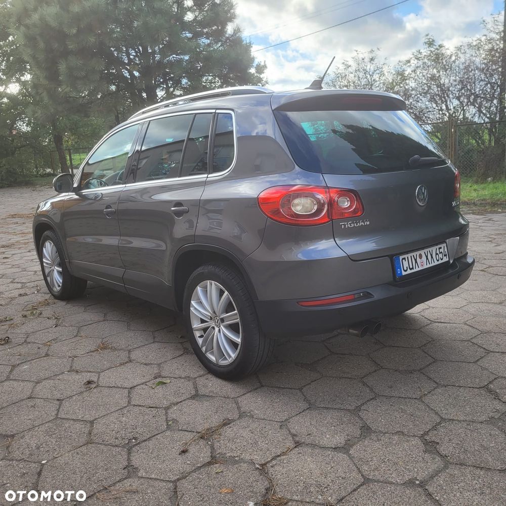 Volkswagen Tiguan - 10
