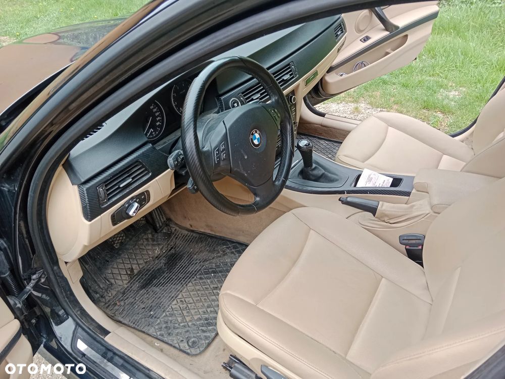 BMW Seria 3 325i - 15