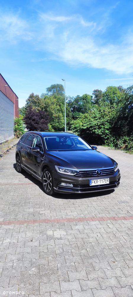 Volkswagen Passat - 25