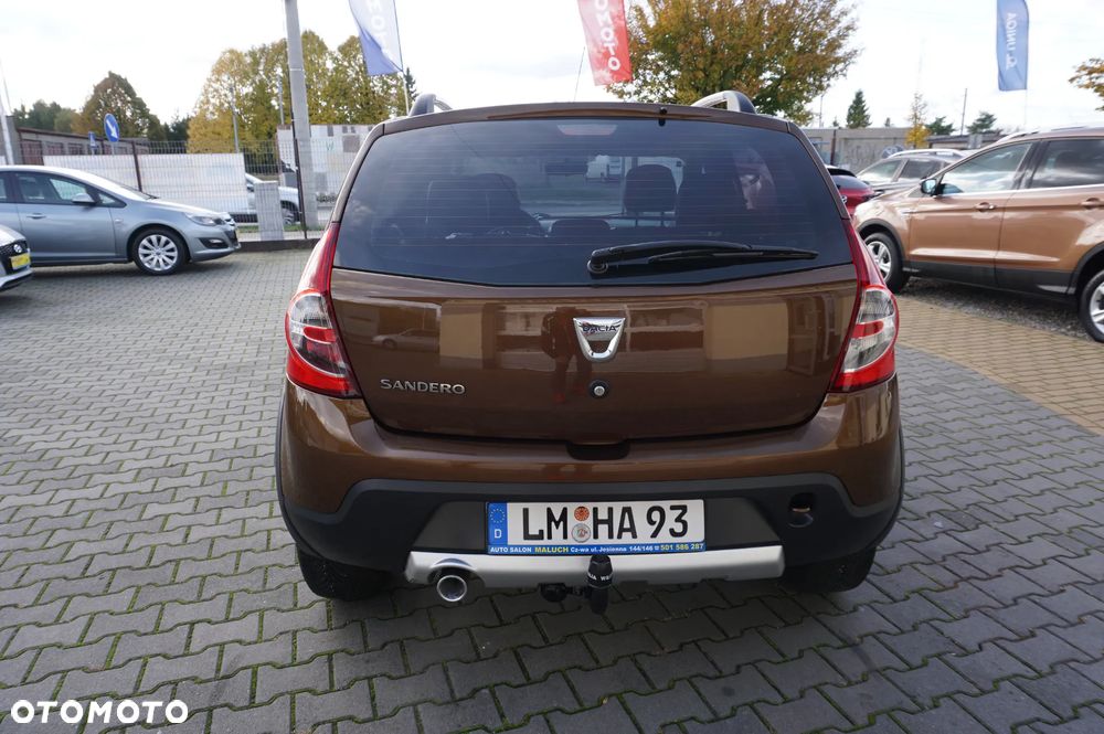 Dacia Sandero Stepway 1.6 - 8