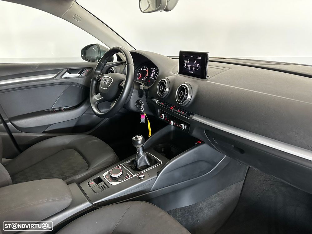 Audi A3 Sportback 1.6 TDI Advance Ultra - 25