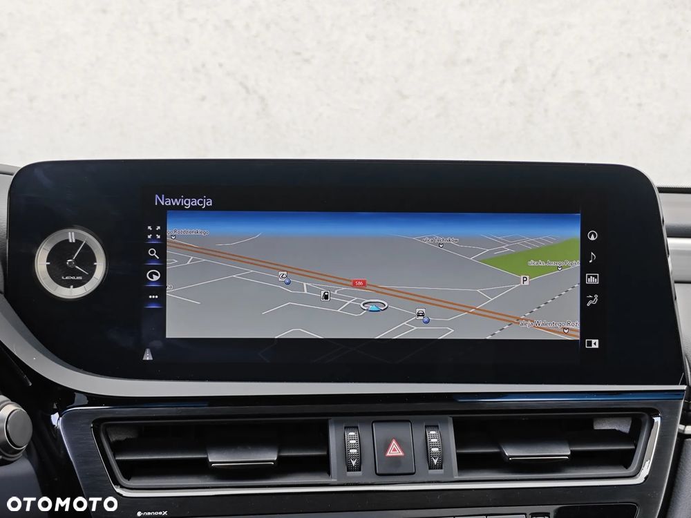 Lexus ES 300h F Sport Edition - 17