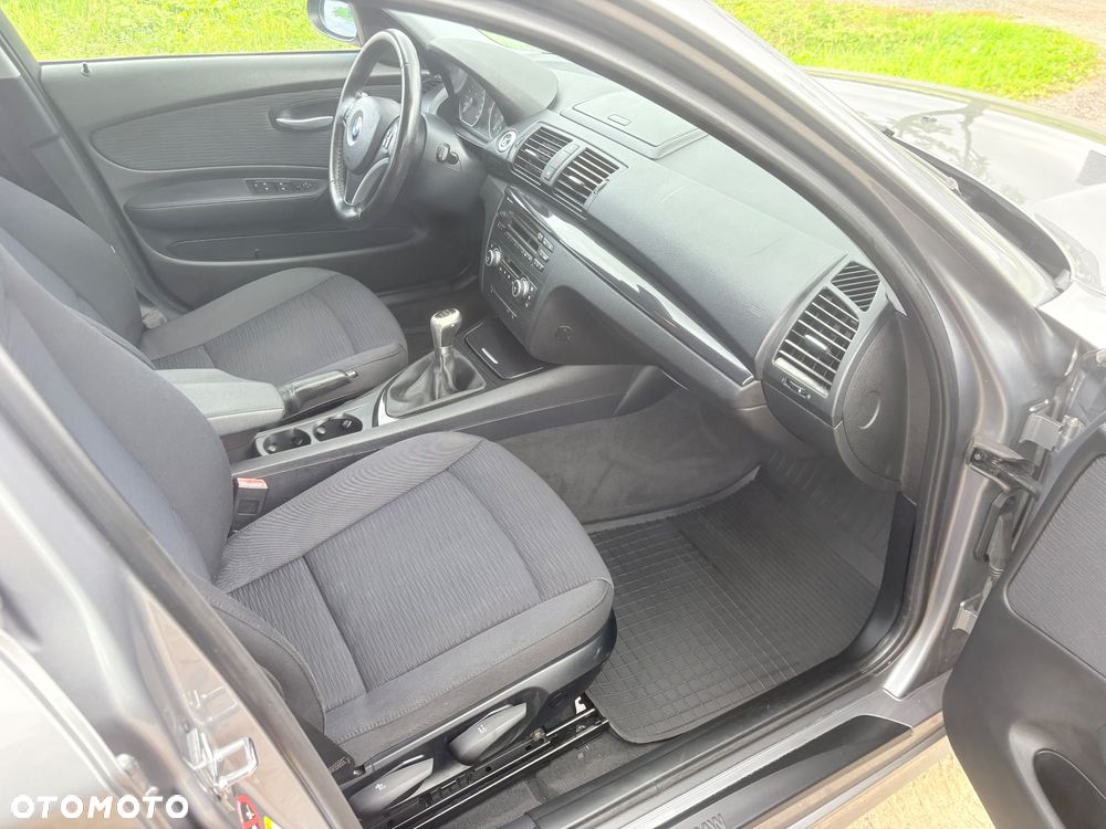 BMW Seria 1 116i - 5