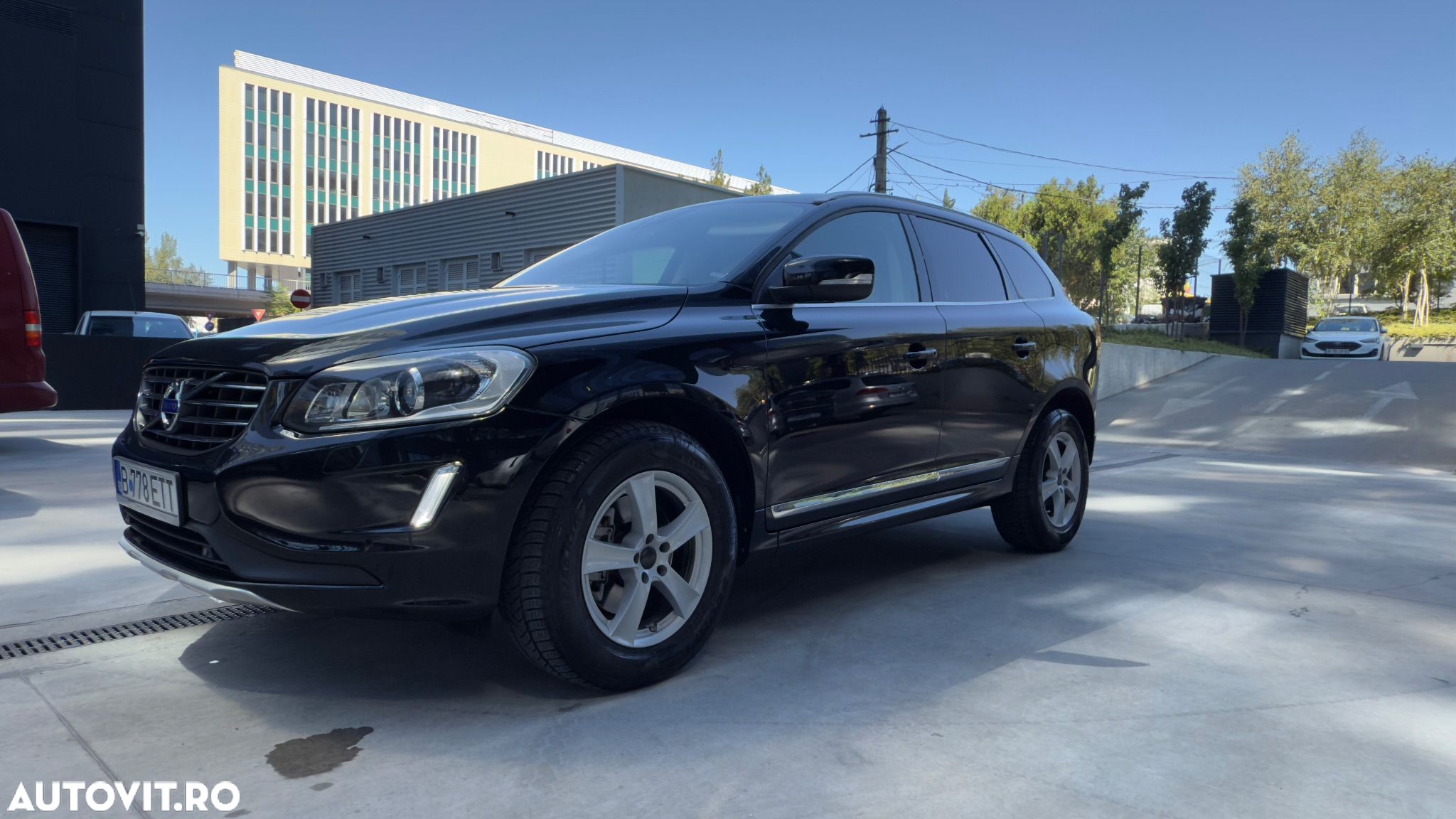 Volvo XC 60 D5 AWD Momentum - 1