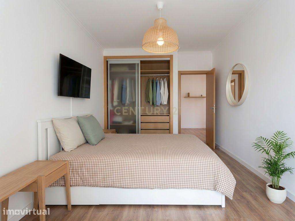 Excelente apartamento T2 com garagem box em Santa Marta - Corroios - Grande imagem: 2/19